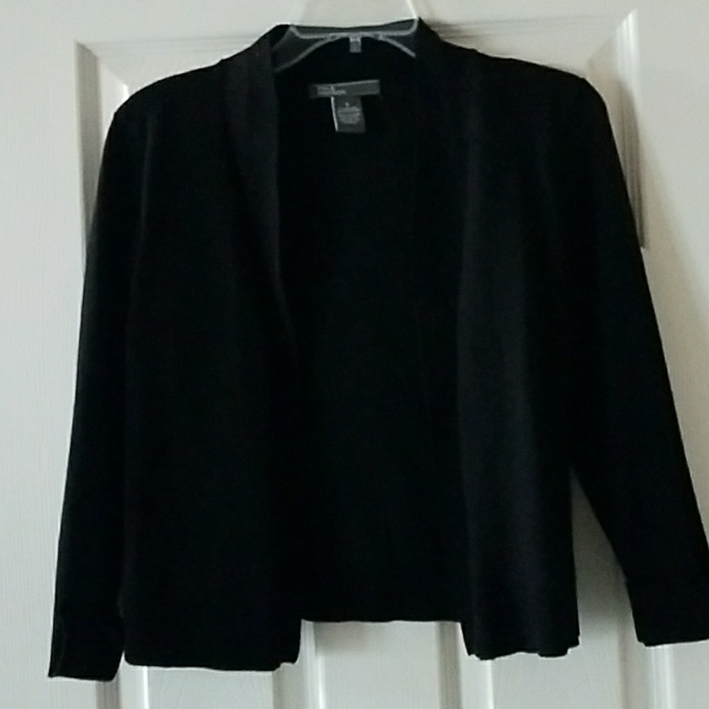 3/4 arm, short, black sweater